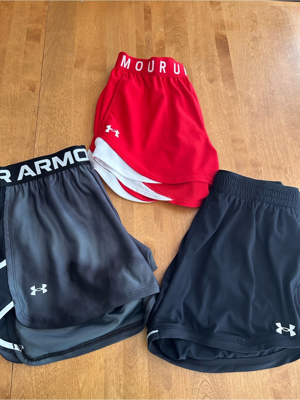 LOT of 3 Women’s Under Armour Athletic Shorts sz S